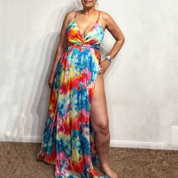 Fashion Nova Multicolor Painting In Color Maxi Dress Sz M - Picture 1 of 13